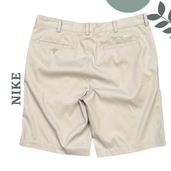 🛍️3/$40 Nike Performance Stretch Shorts in Sand Beige Golf Size 34 - Picture 2 of 5